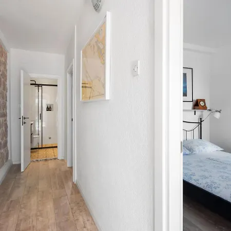 Hanna Cozy Old Stone House * Murter