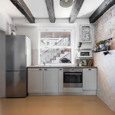 Hanna Cozy Old Stone House Murter