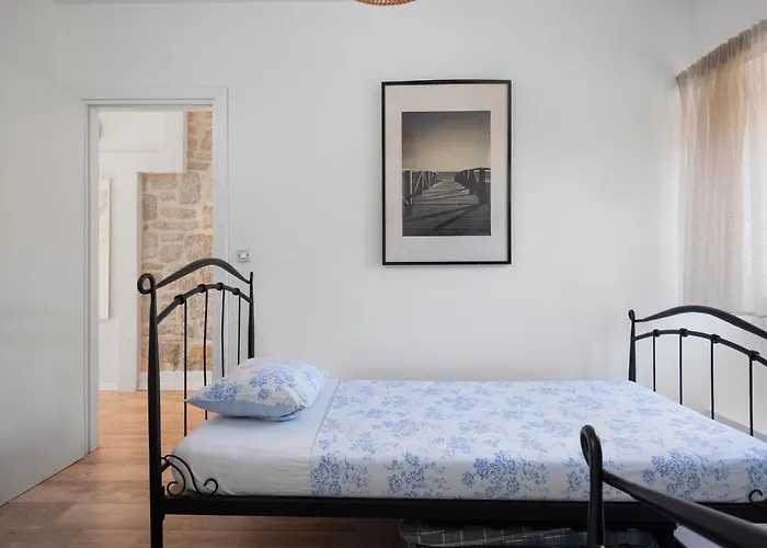 Hanna Cozy Old Stone House Murter