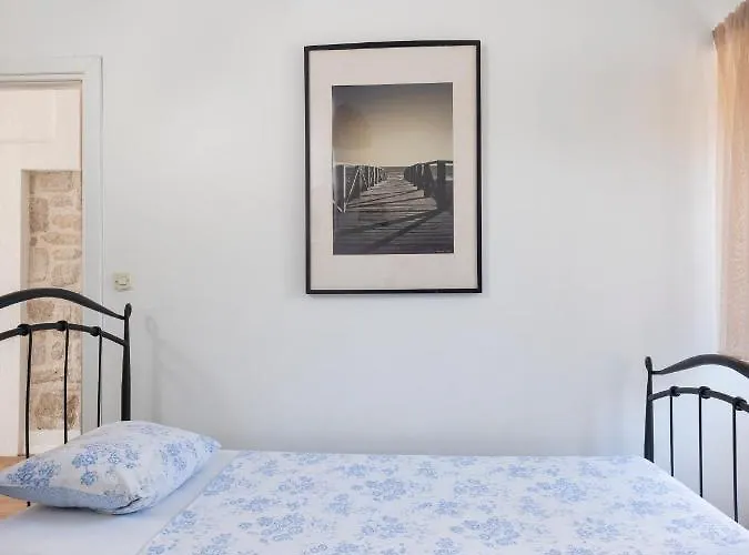 Hanna Cozy Old Stone House Vikendica *