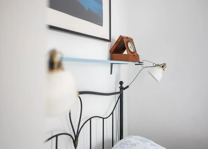 Hanna Cozy Old Stone House