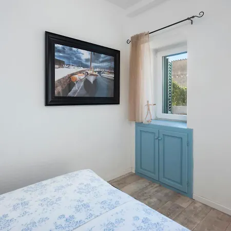 Hanna Cozy Old Stone House Murter