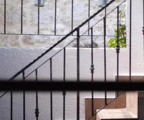 Hanna Cozy Old Stone House Сasa de vacaciones Murter