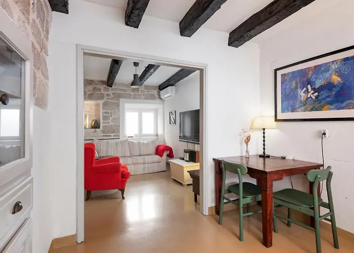 Hanna Cozy Old Stone House *